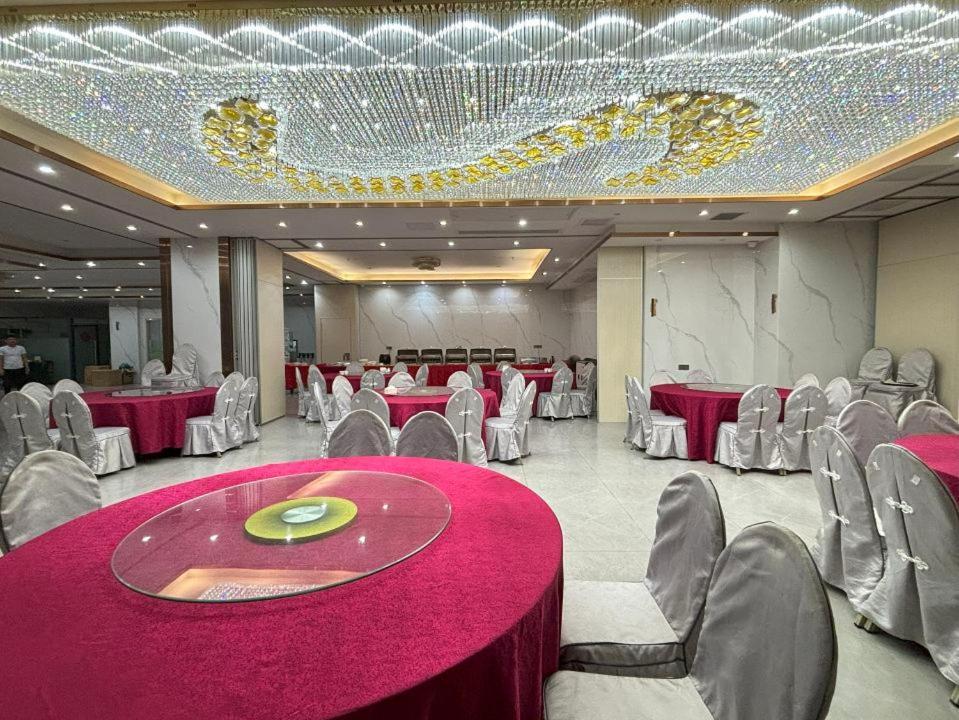 Lido De Paris Hotel Manila Dış mekan fotoğraf