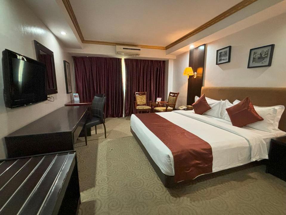Lido De Paris Hotel Manila Dış mekan fotoğraf
